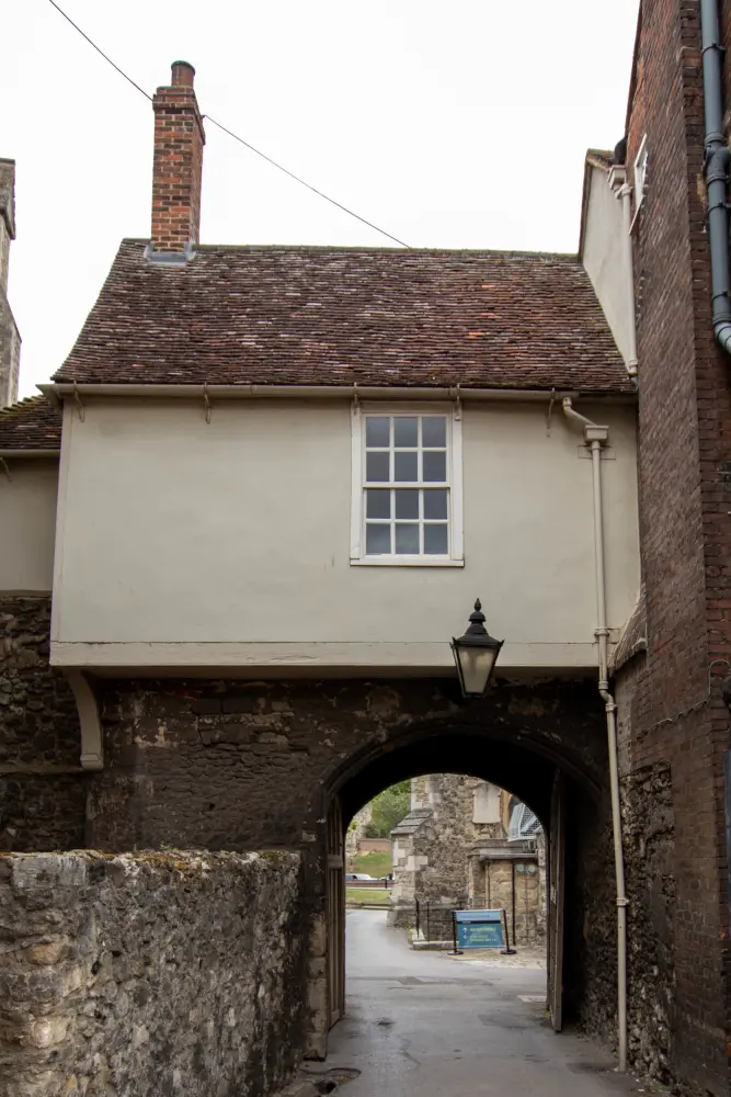 Photo de Gate de doyenne et passerelle - Historic England