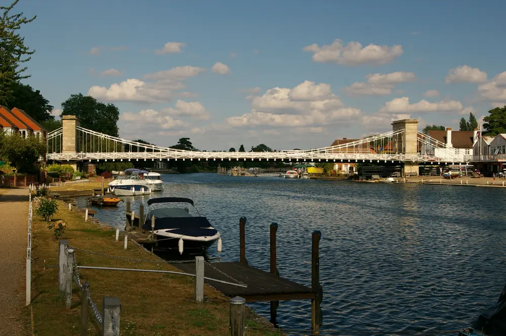 Foto von Marlow Bridge - Historic England