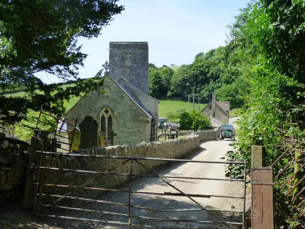 Photo de Église paroissiale de la Sainte Trinité - Historic England