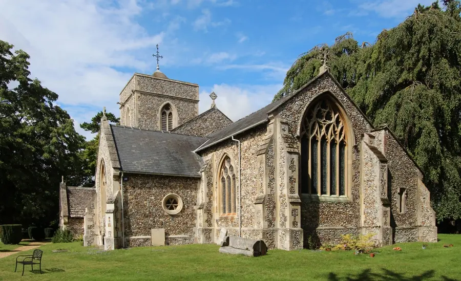 Foto de Iglesia parroquial de la santa trinidad - Historic England