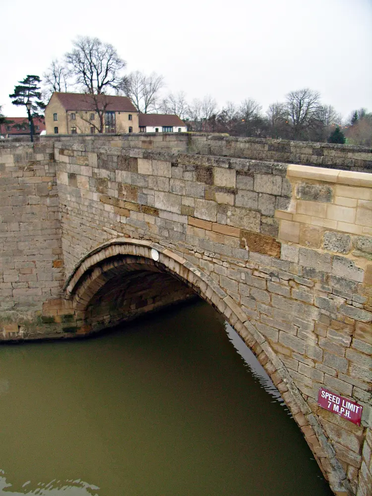 Foto de Puente Huntingdon - Historic England