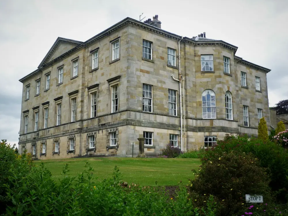 Photo de Constable Burton Hall - Historic England