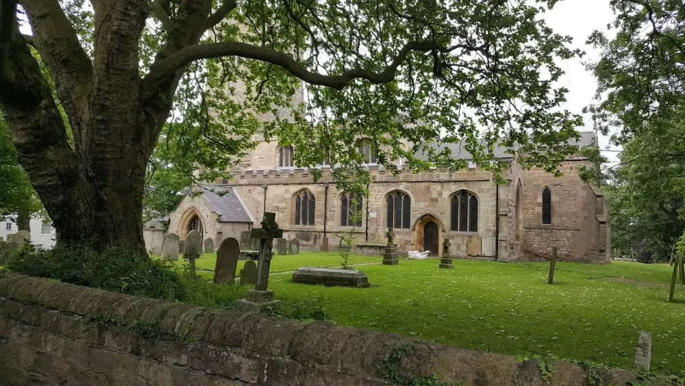 Photo de Église de tous les reliques - Historic England