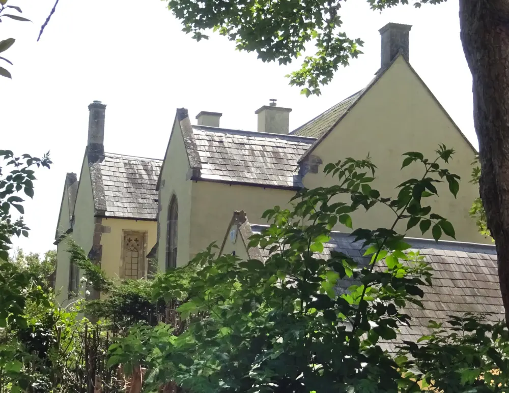 Photo de Le vieux presbytère et le chalet du presbytère - Historic England
