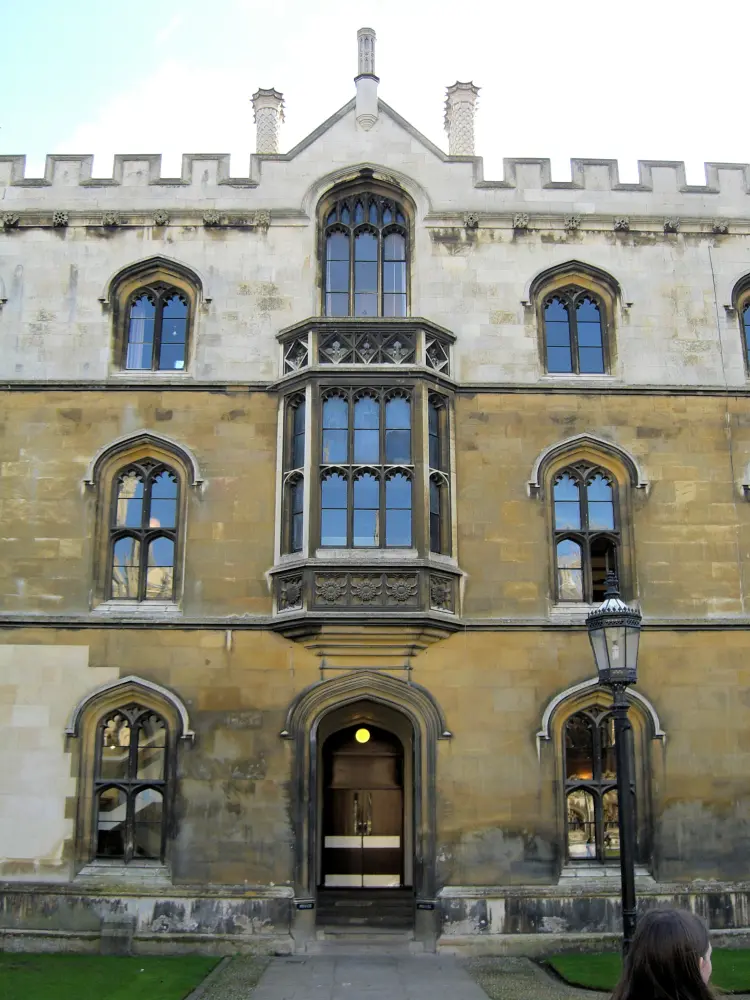 Photo de King's College, South Range de First Court, y compris la bibliothèque et l'ancien Provost's Lodge - Historic England