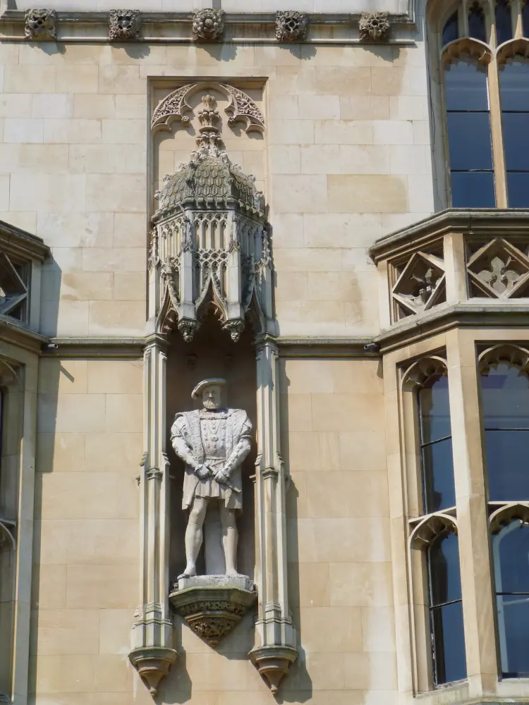 Photo de King's College, South Range de First Court, y compris la bibliothèque et l'ancien Provost's Lodge - Historic England
