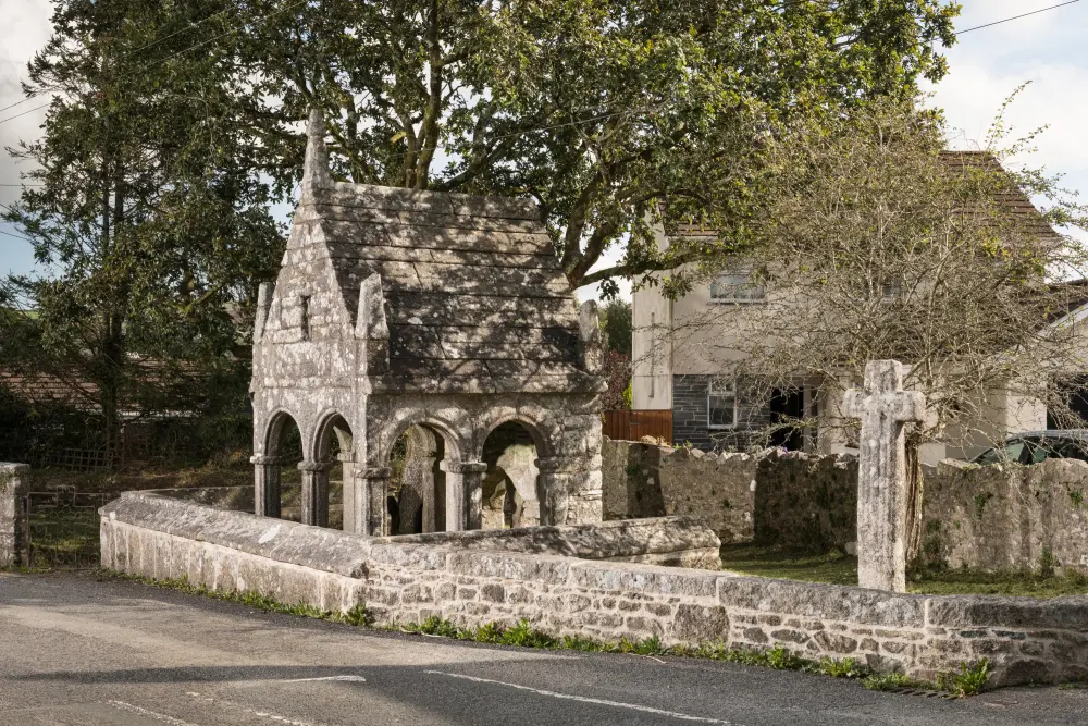 Photo de Le puits et le mur de St Cleer - Historic England / Historic England Communications Team