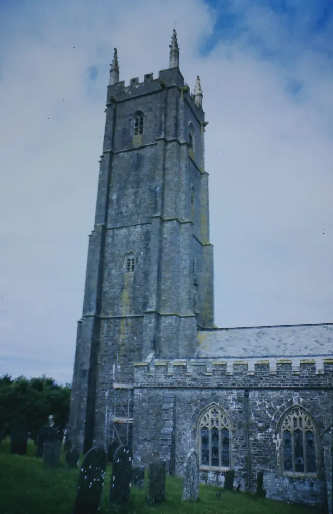 Photo de Église de St James - Historic England