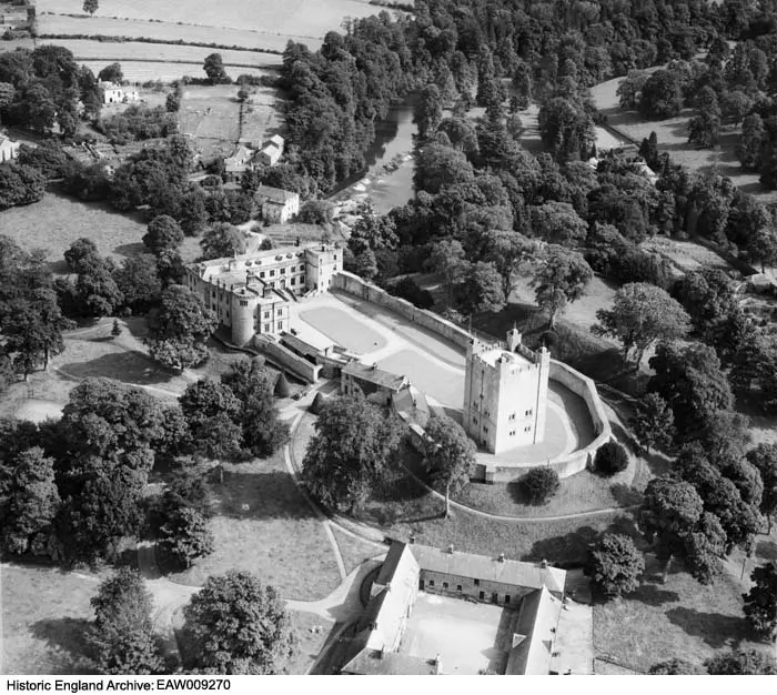 Photo de Tour de César au château d'Appleby - Historic England