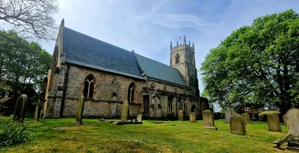 Photo de Église de St Peter et St Paul - Historic England
