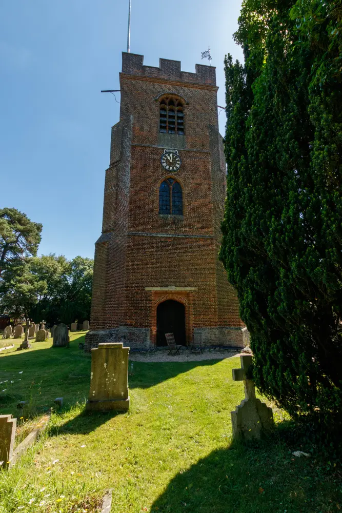 Photo de Église de St James - Historic England