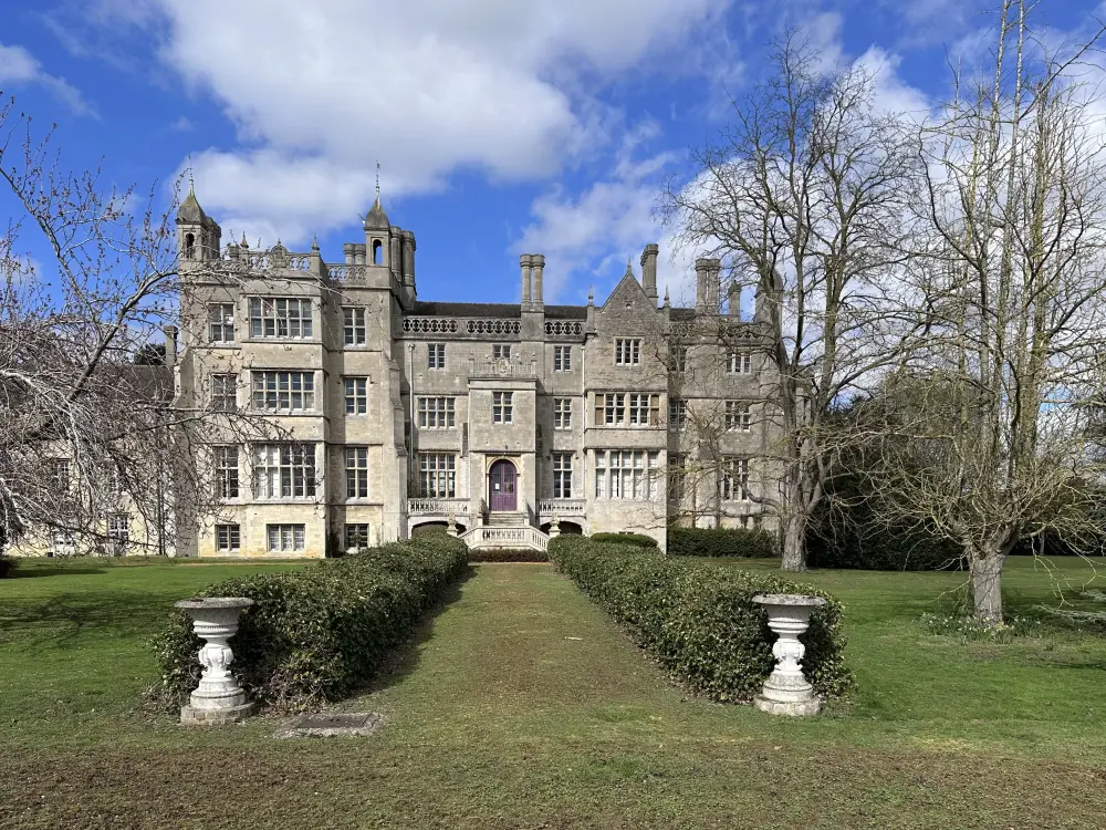 Foto de Escuela de Abbey de Ramsey - Historic England