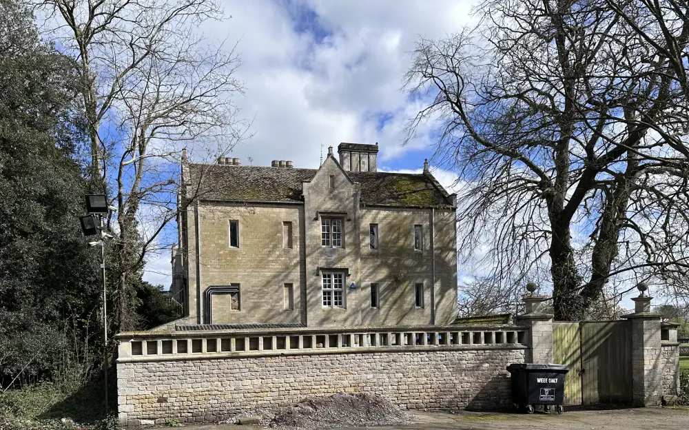 Foto de Escuela de Abbey de Ramsey - Historic England