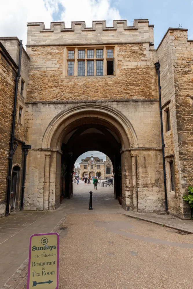 Photo de Grande porte
Grande porte (porte extérieure, avance de marais) - Historic England