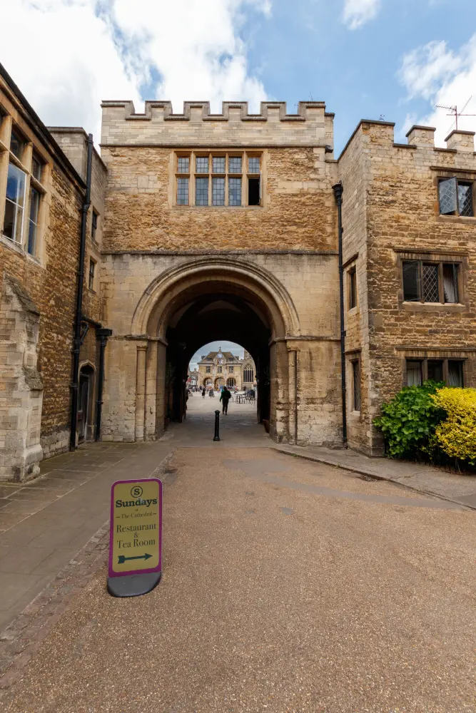 Photo de Grande porte
Grande porte (porte extérieure, avance de marais) - Historic England