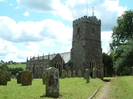 Foto von Kirche von St. Cyriac und St. Julitta - Historic England