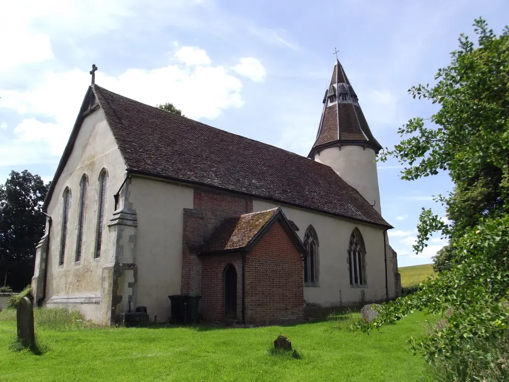Photo de Église paroissiale des saints innocents - Historic England / Clive  Nason