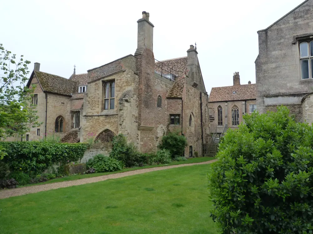 Foto de House de Prior (Boarding House of the Kings School) - Historic England