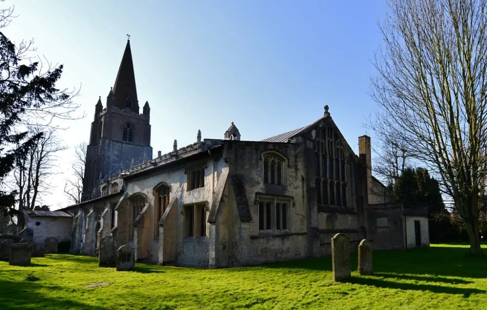Foto de Iglesia de todos los santos - Historic England