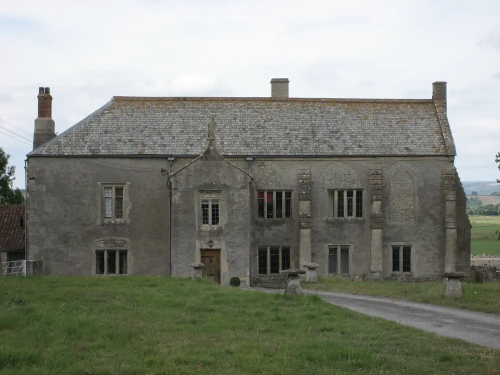 Photo de Ferme manoir avec gamme de dépendances attachés - Historic England