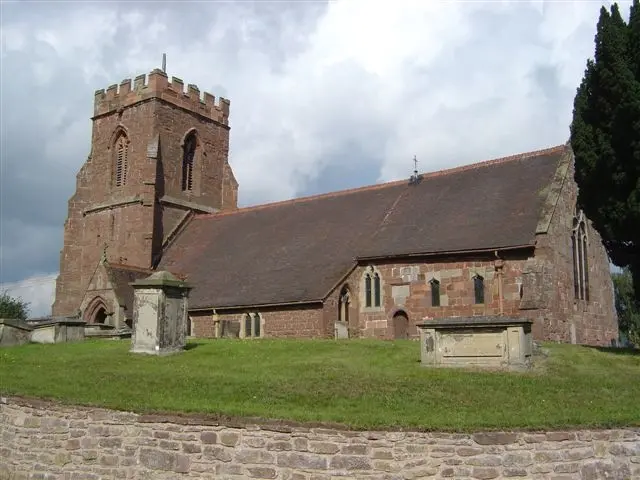 Photo de Église des All Saints - Historic England / P Hampel