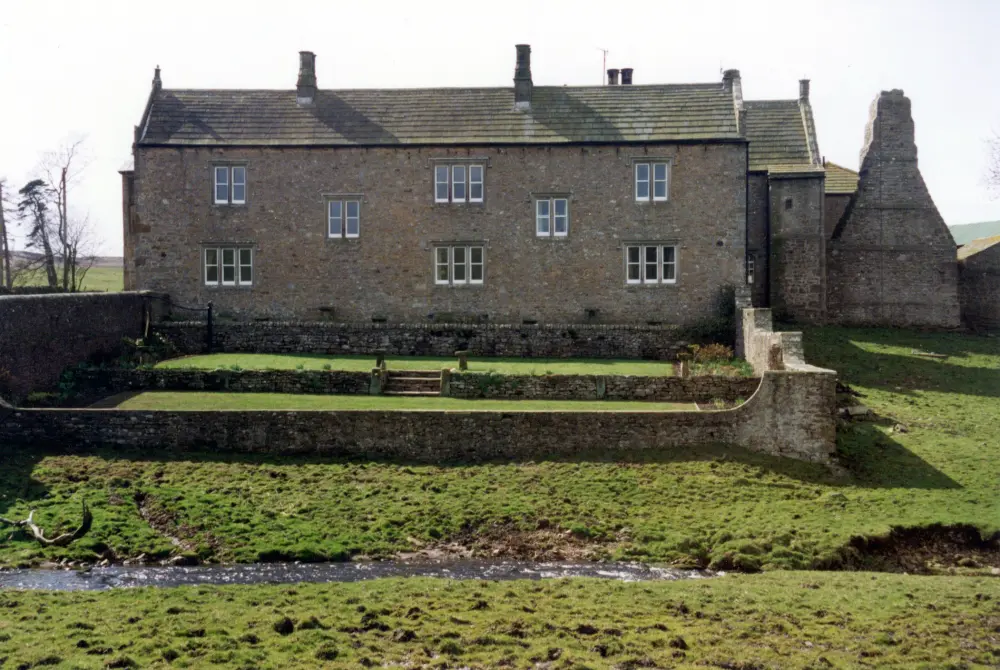 Picture of Walburn Hall - Historic England