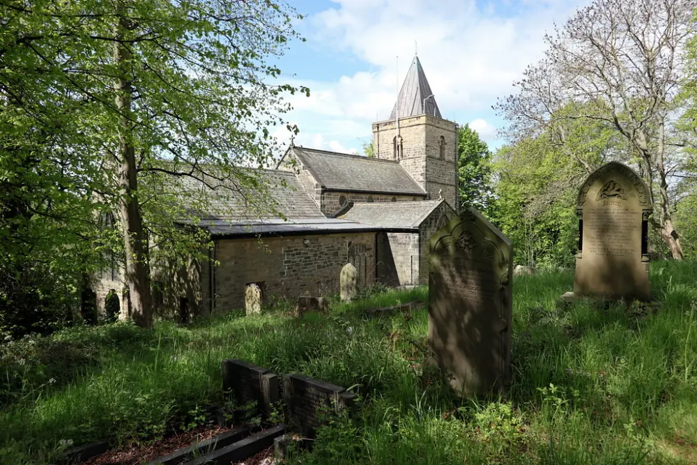 Photo de Église de St Michael et tous les anges - Historic England