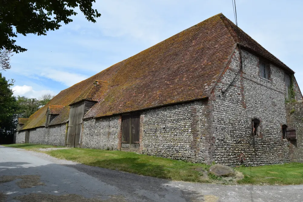 Photo de La carre de dîme au sud-ouest de la ferme de la palais de justice - Historic England