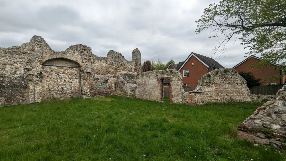 Photo de Restes de prieuré de Saint-Sépulcre - Historic England