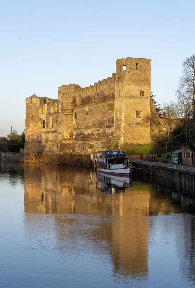 Photo de Reste du château de Newark - Historic England