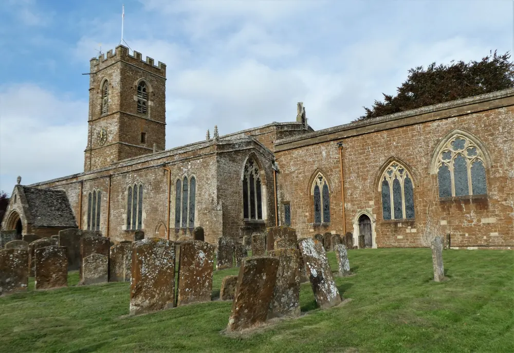 Photo de Église de St Peter et St Paul - Historic England