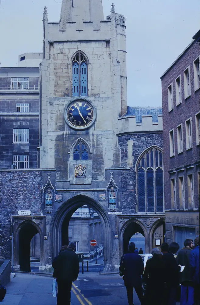 Photo de Église de St John the Baptist et St John's Gate - Historic England