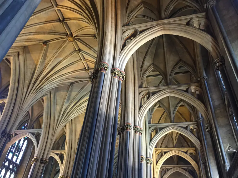 Photo de Cathédrale de la trinité sainte et indivise, y compris la maison de chapitre et les cloîtres - Historic England