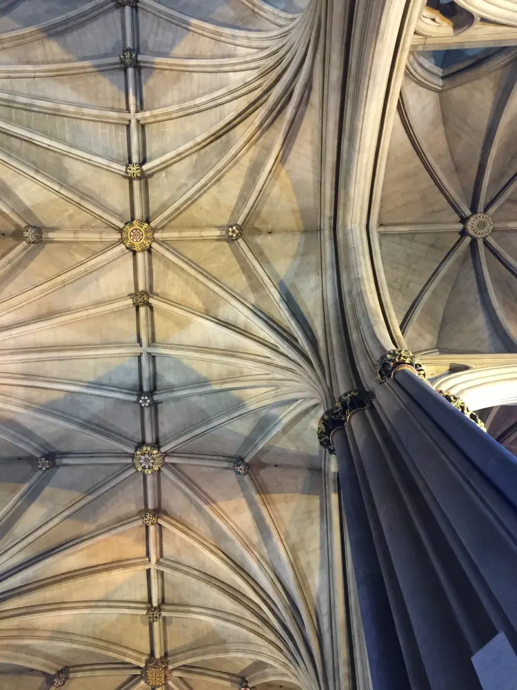 Photo de Cathédrale de la trinité sainte et indivise, y compris la maison de chapitre et les cloîtres - Historic England