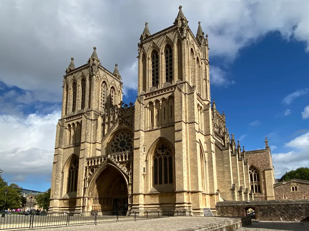 Photo de Cathédrale de la trinité sainte et indivise, y compris la maison de chapitre et les cloîtres - Historic England