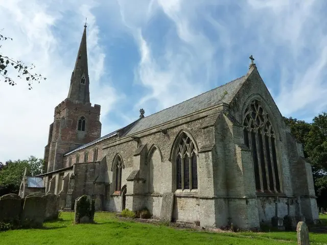 Foto de Iglesia de Santa María - Historic England