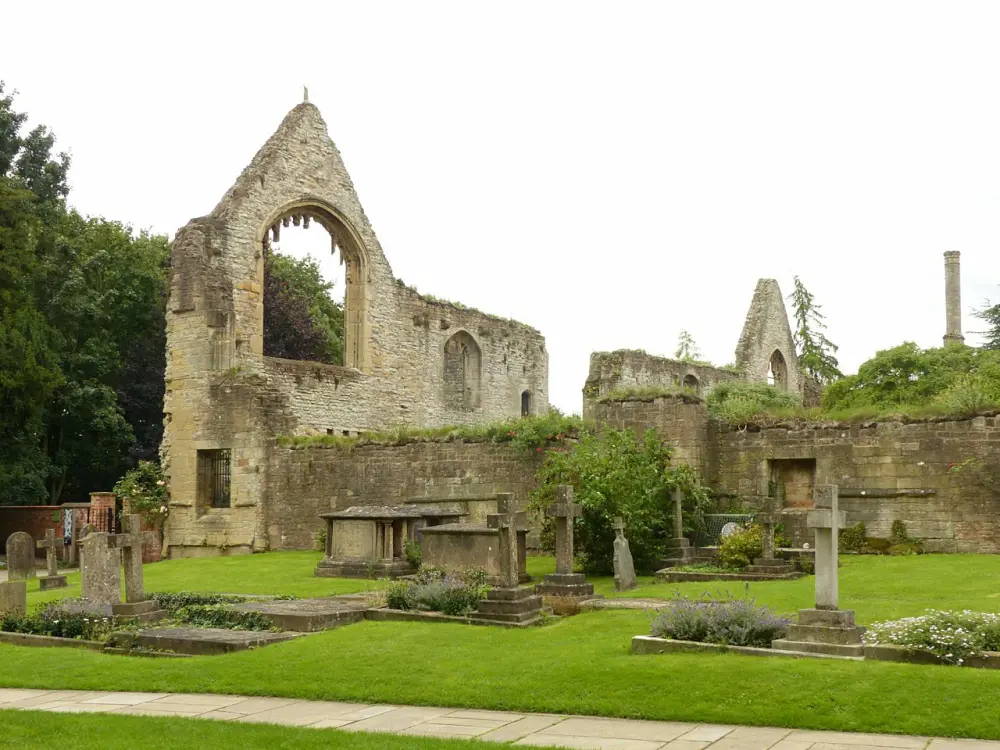 Photo de Le manoir de l'évêque et des restes du palais de Bishop - Historic England / Alan Murray-Rust