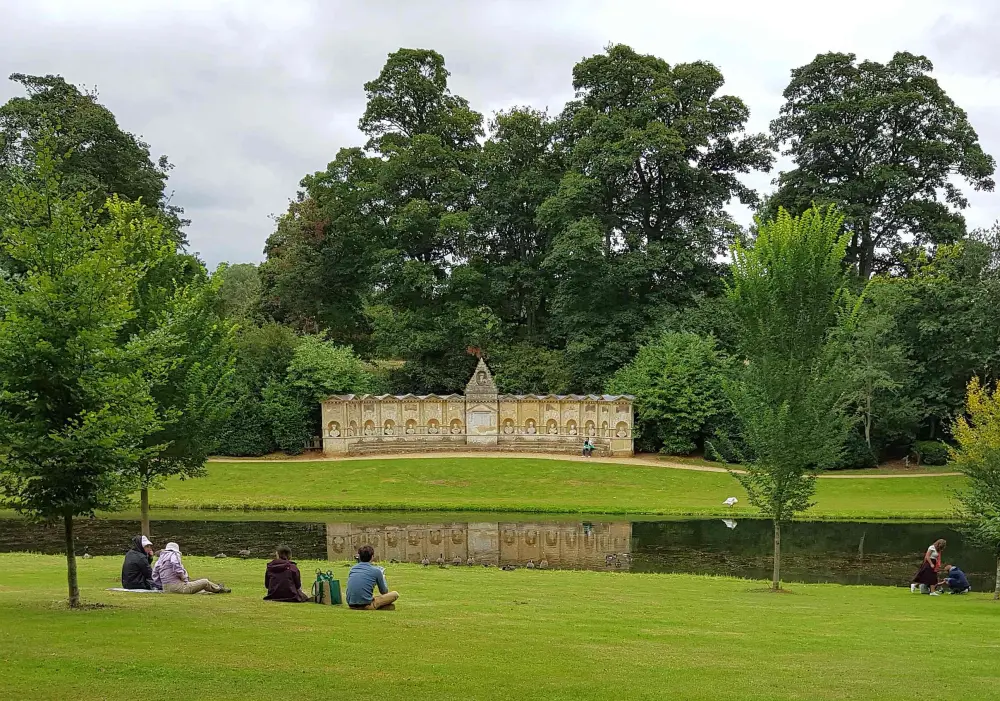 Photo de Le temple des dignes britanniques - Historic England / Nigel Cox