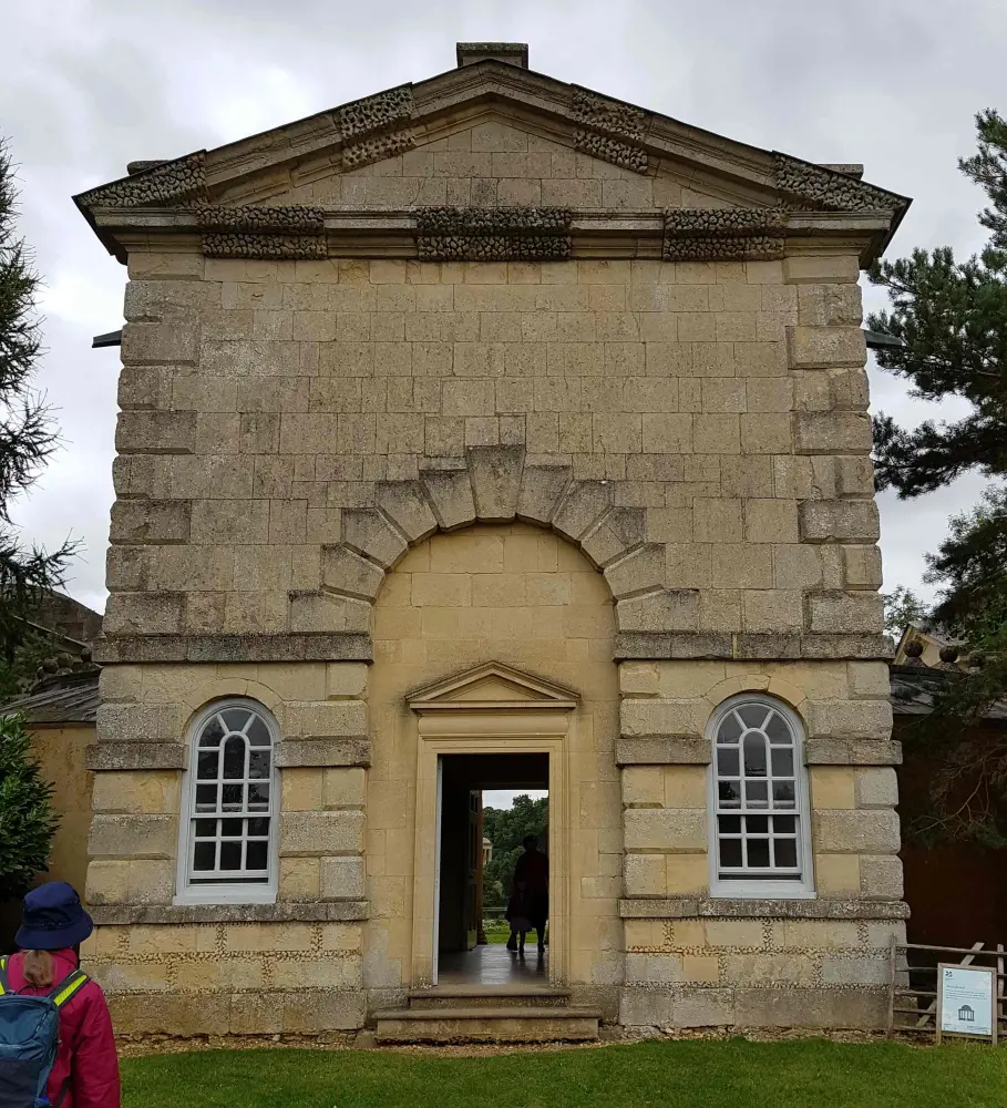 Photo de Le temple de Vénus - Historic England