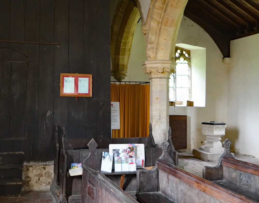 Photo de Église de St Benoît - Historic England / Colin Murray