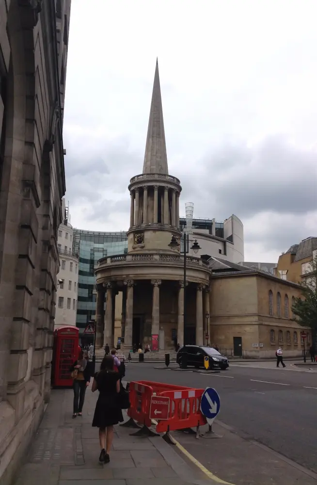 Photo de Église de toutes les âmes, Langham Place - Historic England / David Lovell