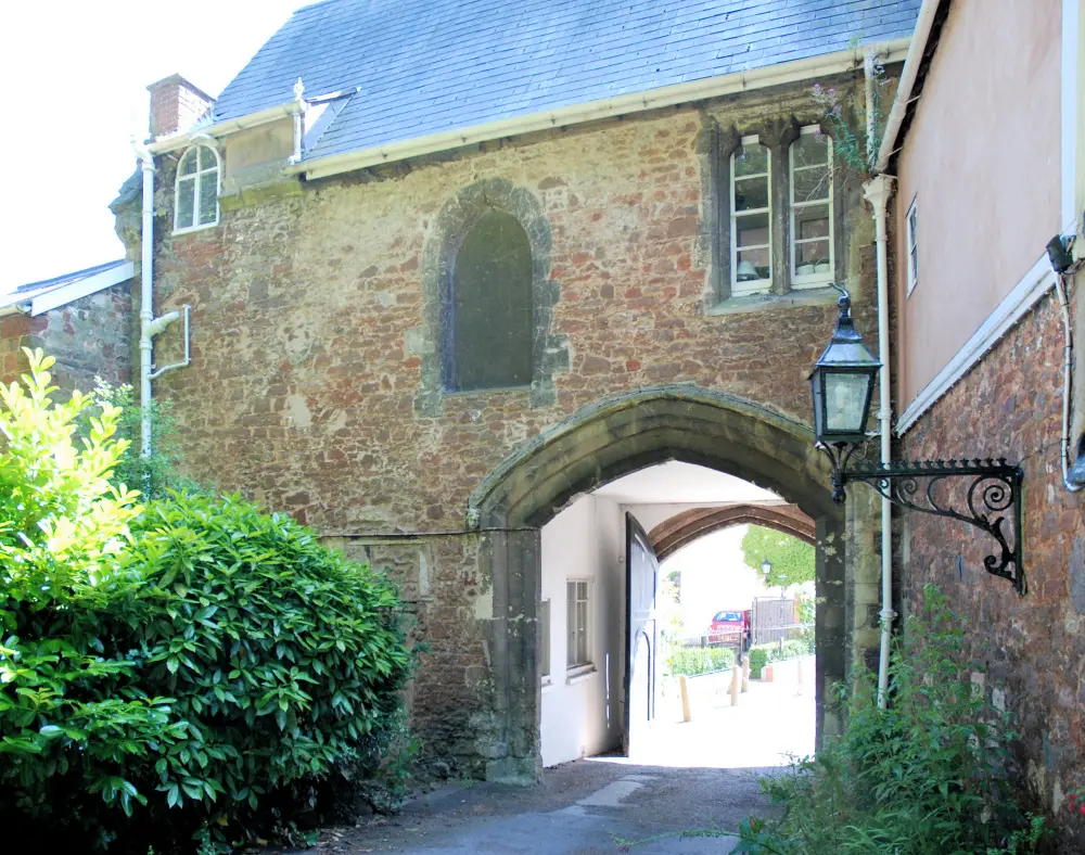 Foto von Torhaus zum Bischofspalast - Historic England