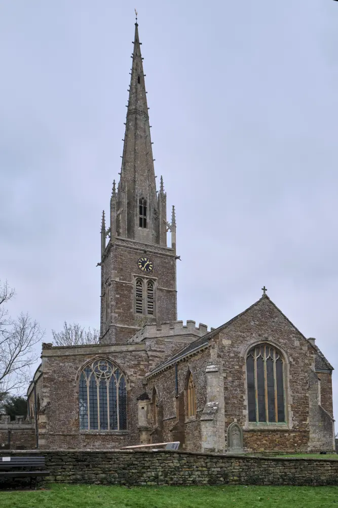Photo de Église de St Peter et St Paul - Historic England / Martin Tolley