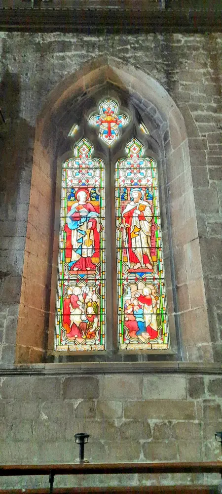 Foto de Iglesia de San Pedro y San Pablo - Historic England