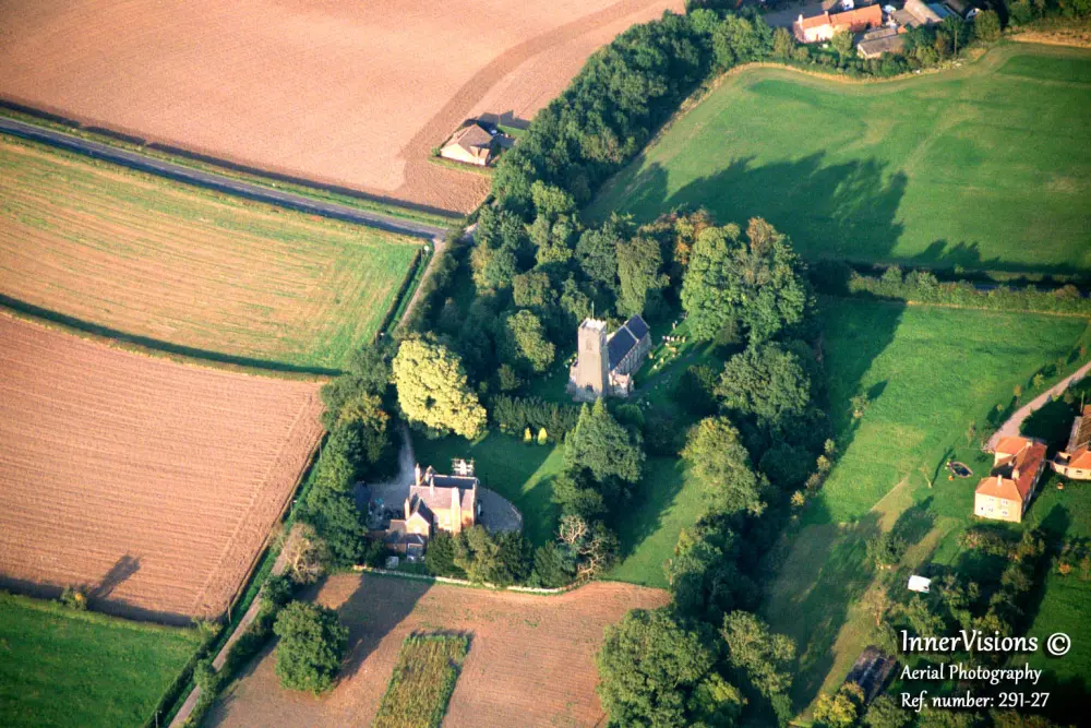 Photo de Église de St John the Baptist - Historic England / Chris Cole