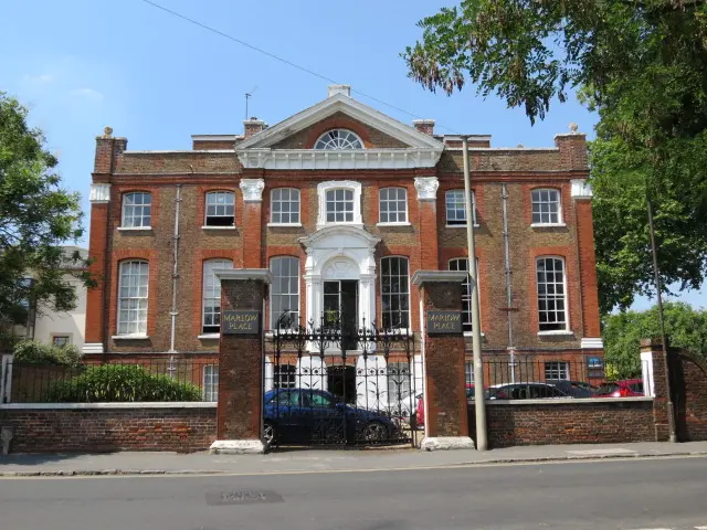 Foto von Marlow Place - Historic England