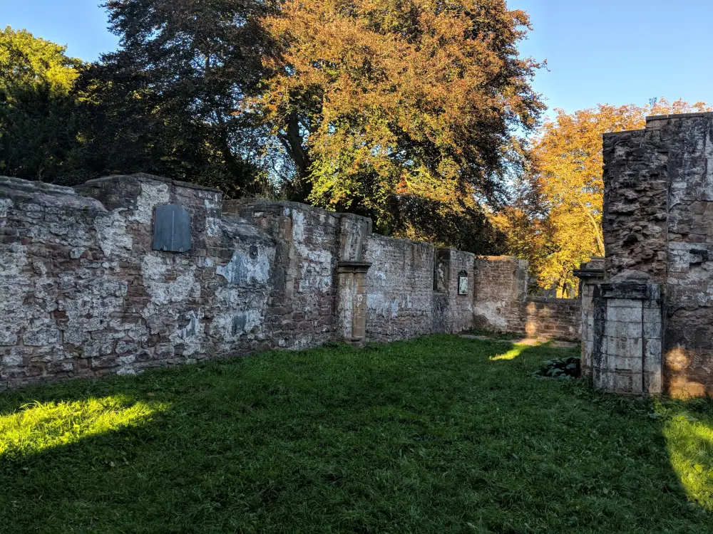 Photo de Ruines de l'église de tous les saints - Historic England