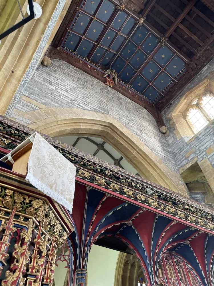 Photo de Église de la Sainte Trinité - Historic England