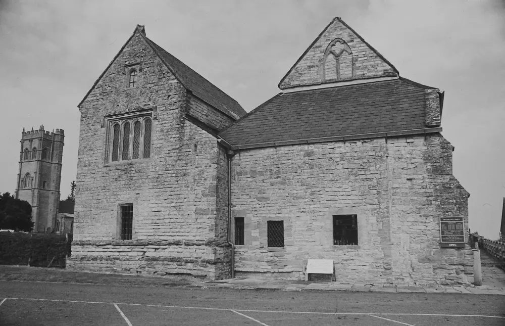 Photo de La maison de l'abbé, l'abbaye de Mashelney - Historic England