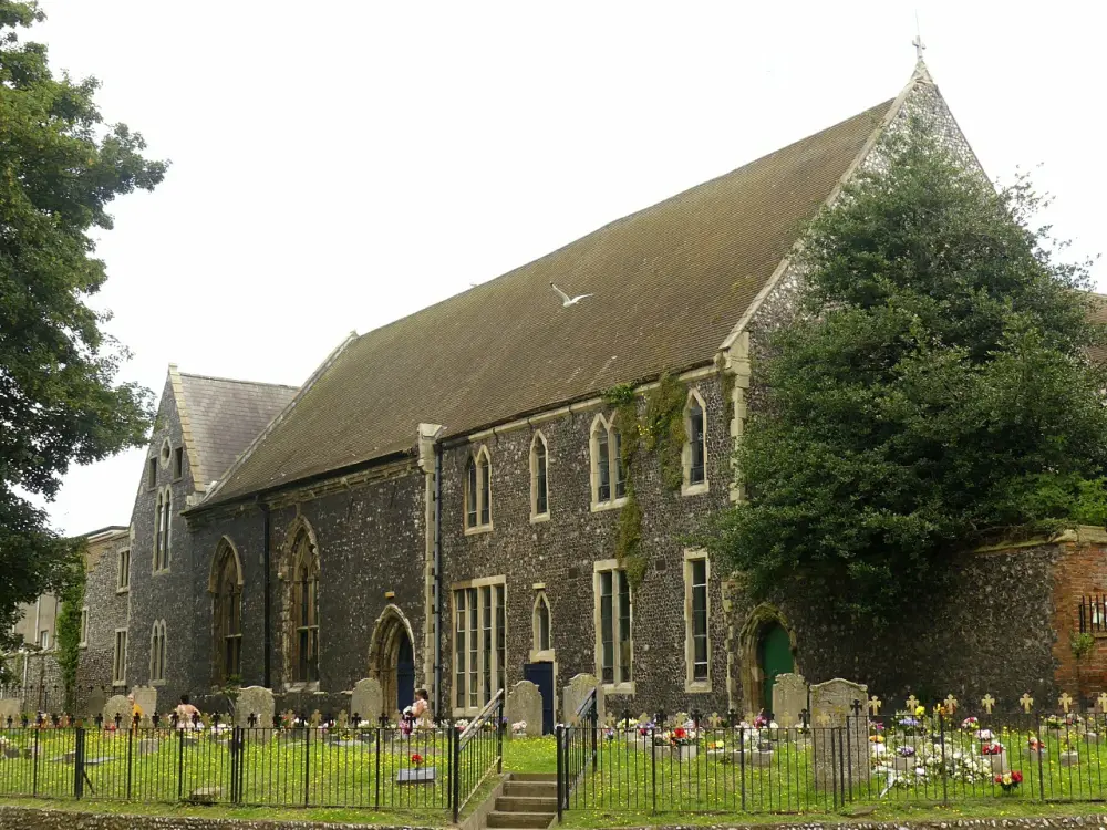 Photo de École intermédiaire St Nicholas (Priory) - Historic England